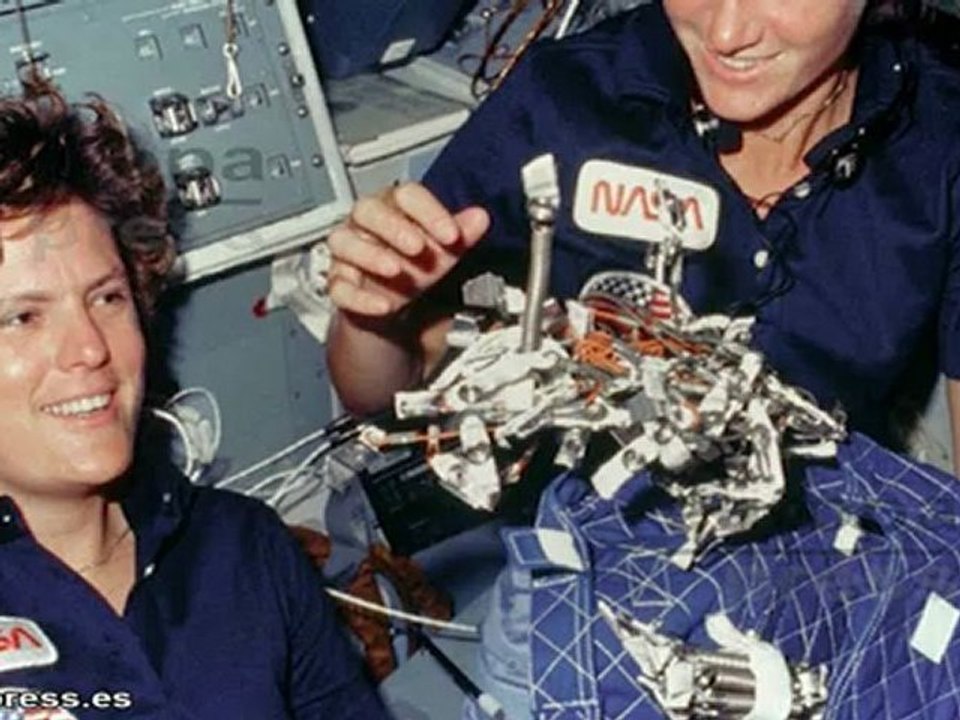 Muere Sally Ride, primera estadounidense que viajó al espacio