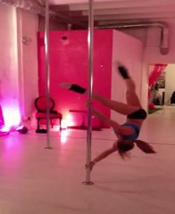 Pole Dance Academy Marseille : enchainement