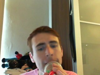 Wiwi égratigne "me llaman calle" de Manu Chao