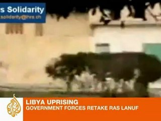 Gaddafi pushes back against rebels