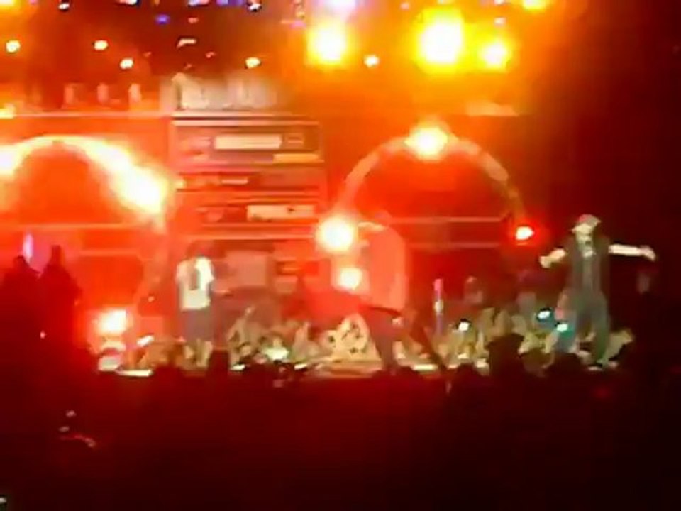 UNIKKATIL - SHOTA [LIVE NE STADIUMIN E PRISHTINES 15072012]