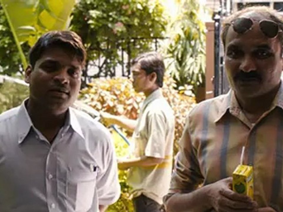 Shanghai - DVDRip - Desicorner.net _clip1