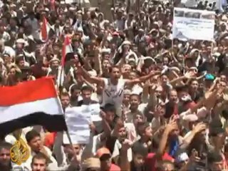 Yemen protesters hold firm
