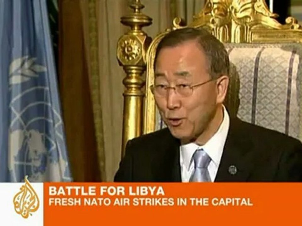 NATO air strikes hit Tripoli