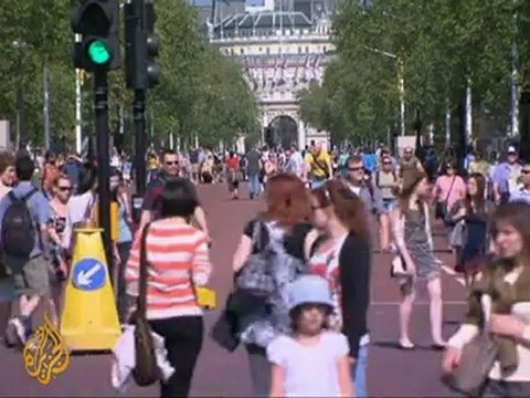 Royal media frenzy hits London