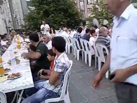 Ünye Merkez Büyük Camii Görevlileri ve Cami Altı Esnafının Verdiği İftar Yemeği 1