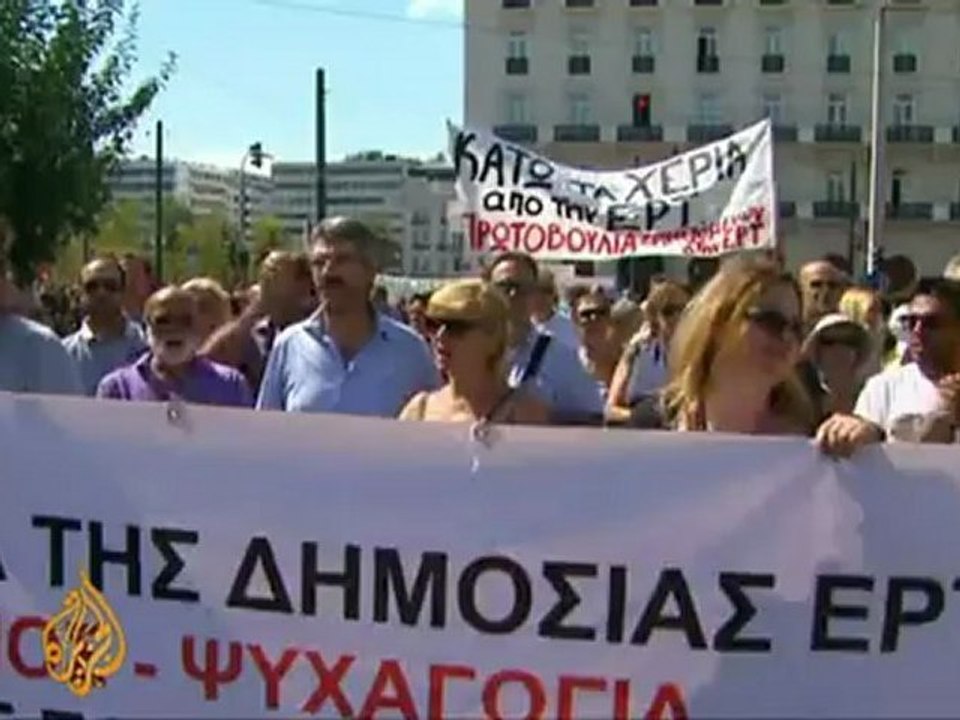 Greeks strike over new austerity measures