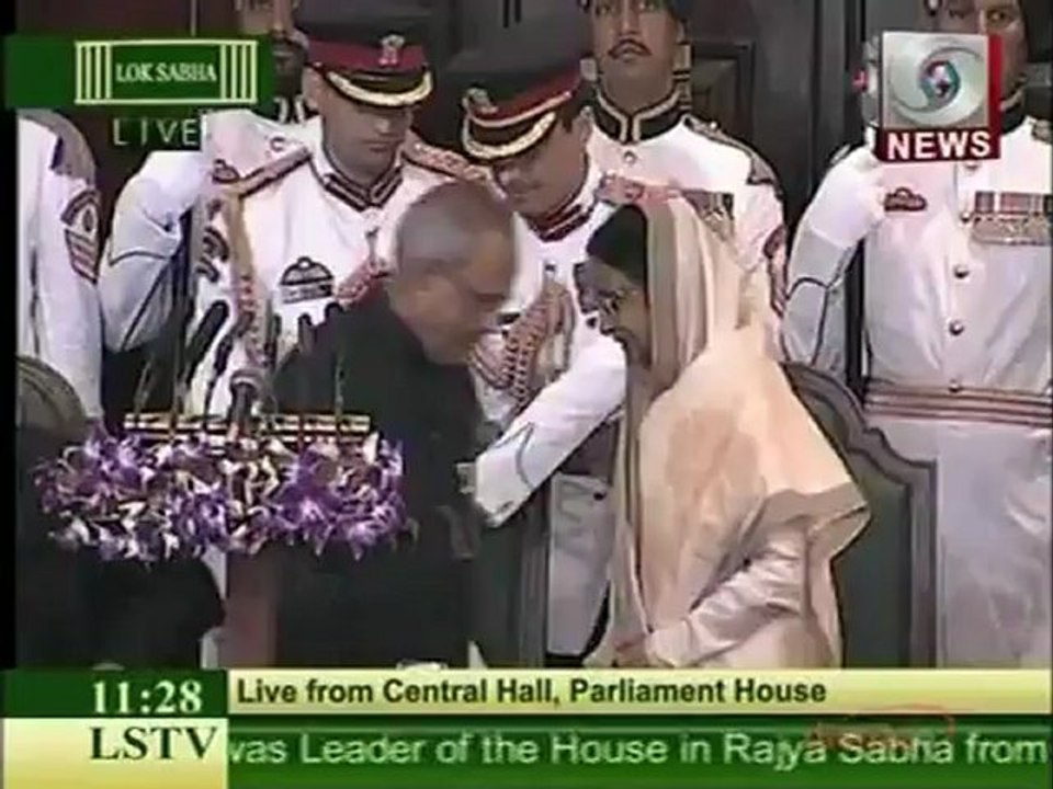Indian president sworn in