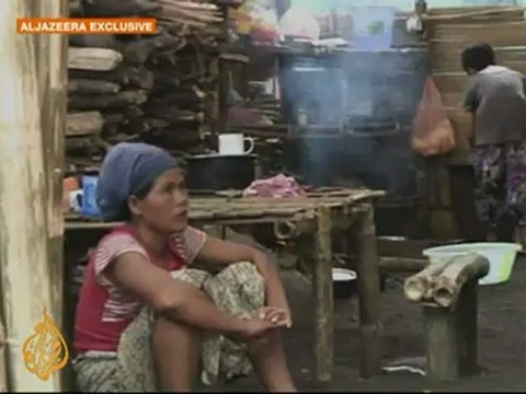 Clinton to visit Myanmar as conflict rages in the north