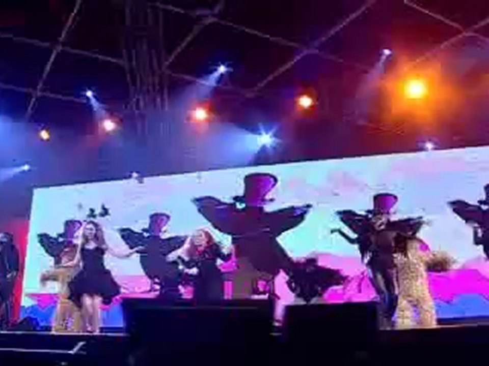 คอนเสิร์ต ตุ๊กกี้ แบบ ปลวก ปลวก Part 1/4