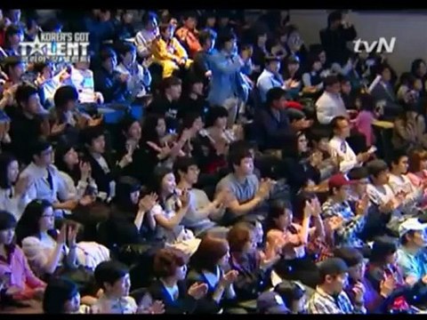 Το video που όποιος το βλέπει δακρύζει! Απλά μπράβο του!