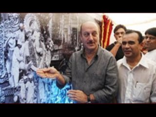 Anupam Kher Launches Yogesh Lakhani's "We Love Mumbai" Campaign