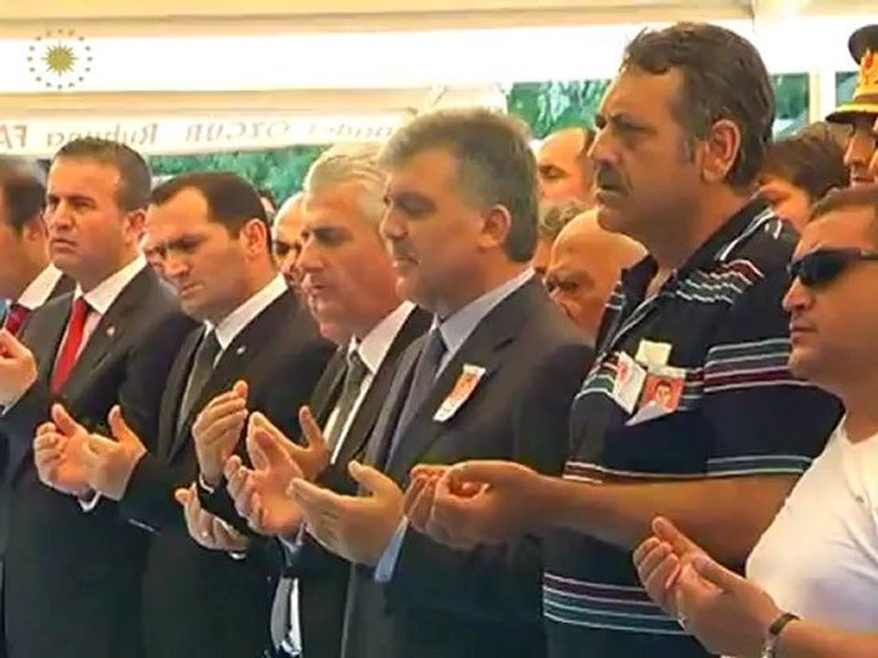 Cumhurbaşkanı Gül, Şehit Jandarma Er Akbaş'ın Cenaze Törenine Katıldı