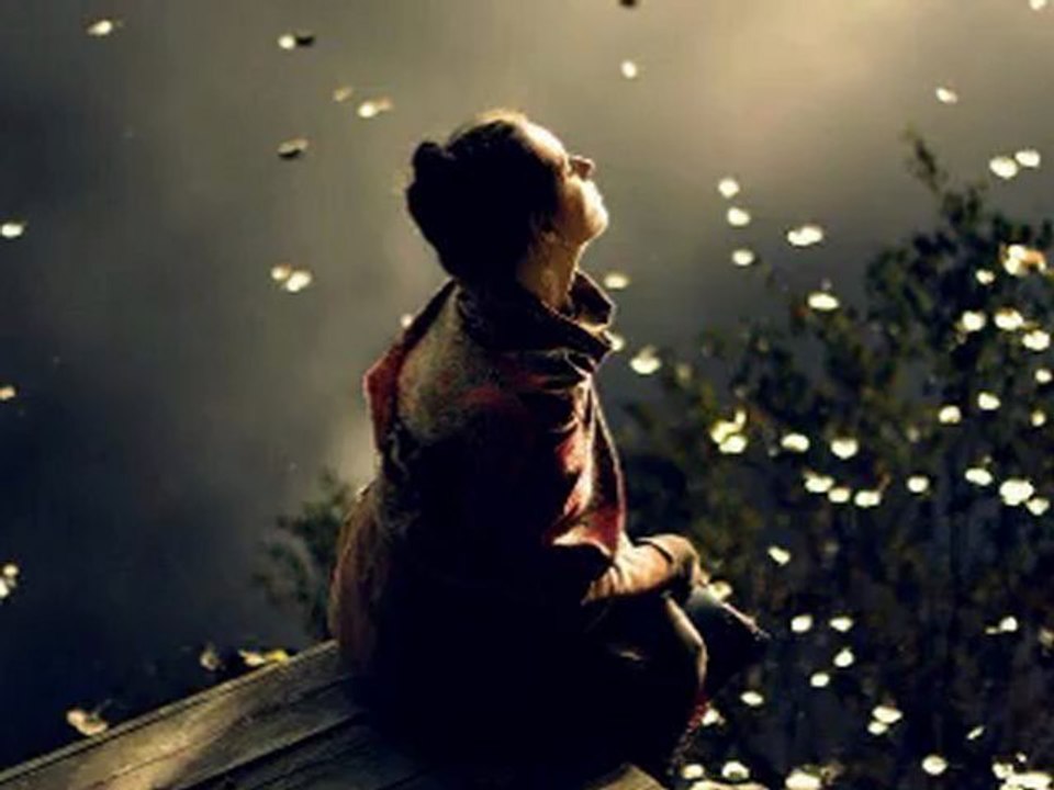 Çaresizim... Süper Şiirli Bir Şarkı... ADRA'dan...