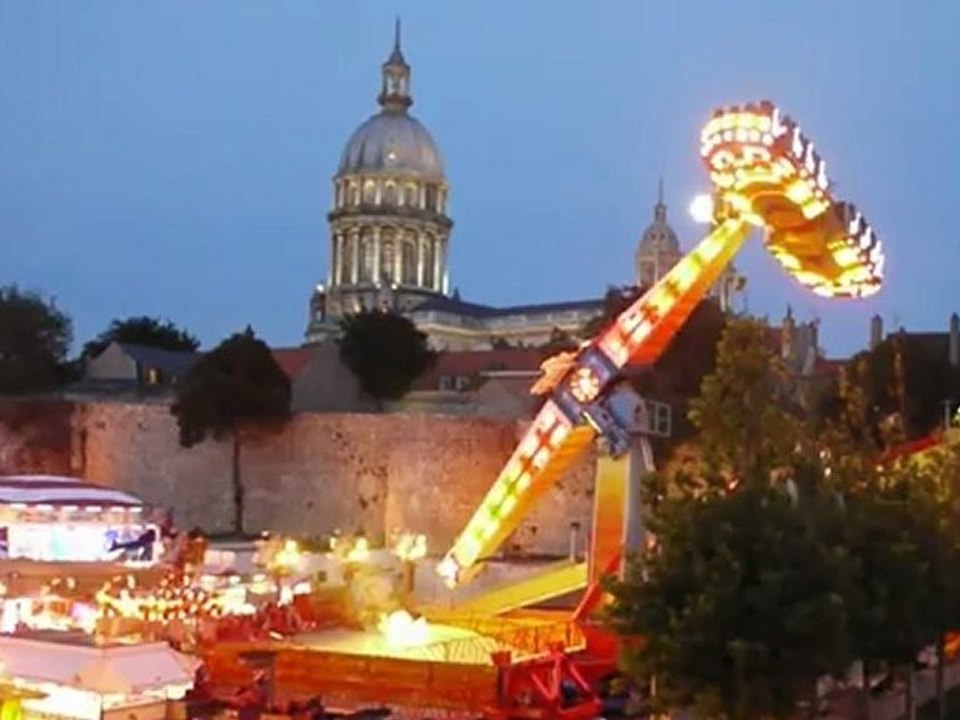 Foire aux manèges : les rotations du "Fly Night" dans le ciel boulonnais