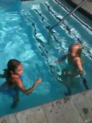 ... aprende a nadar...