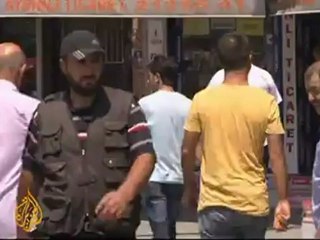 Syrian fighters cross through Turkey