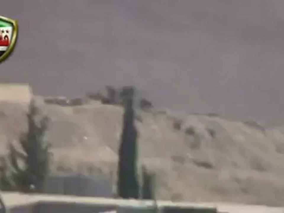 Syria فري برس ريف دمشق  قطنا  حاجز تلة عين سلطان  22 7 2012 Damascus