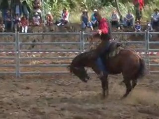 Le rodéo de la Foire de Thio 2012