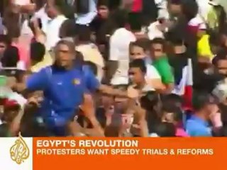 Thousands gather in Tahrir Square