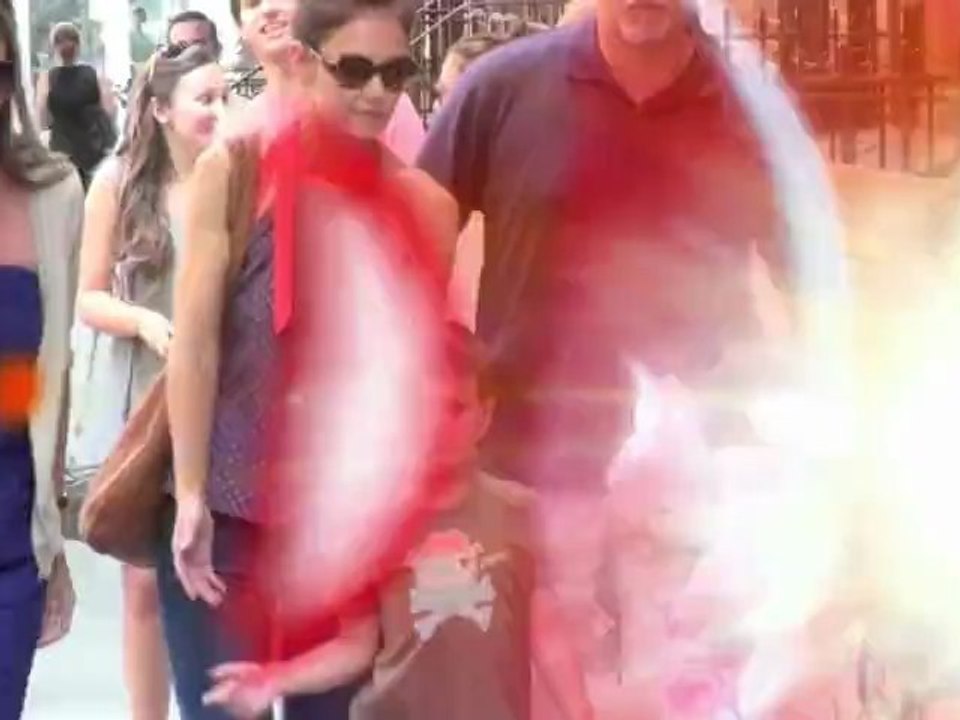 Katie Holmes bekommt Lob für ihren Modestil