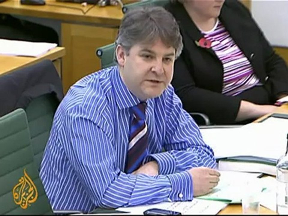 Murdoch dubbed "Mafia boss" of News Corp phone-hacking scandal