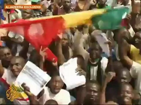 Mali coup leaders resist calls to step down