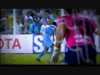 GANSO UN PIED GAUCHE EN OR