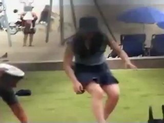 Что будет если накормить чаек едой со слабительным