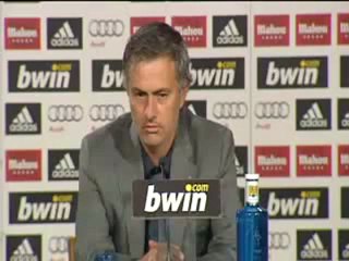 Mourinho está satisfecho con su equipo tras jugar en un "campo de patatas"
