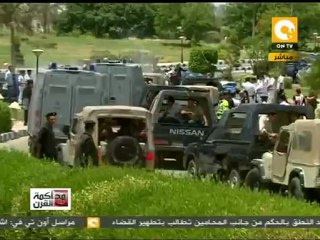 المتهمون يغادرون المحكمة في  عربات مصفحة للداخلية