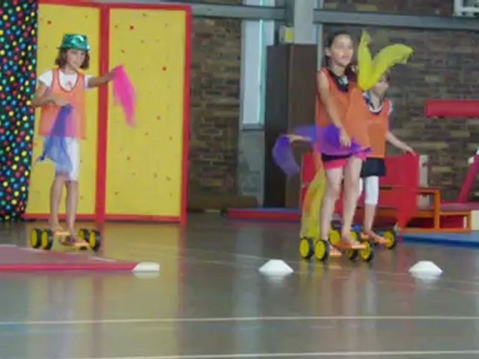 Les pedalgos du numéro des equilibriste