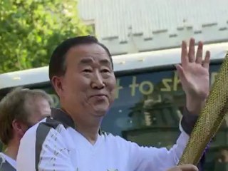 William, Kate greet torch as Olympics fever mounts