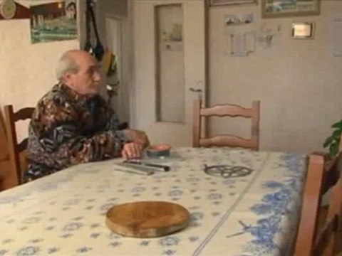 Mouss et Hakim, origines contrôlées (extrait 1)