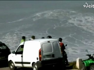 Olas gigantes de 24 metros