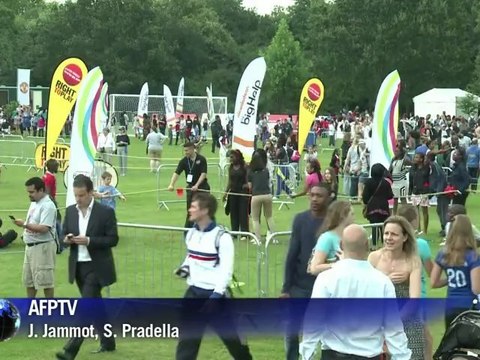 A Londres, Michelle Obama encourage les jeunes à faire du sport