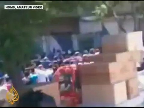 Syrian mourners attacked by gov't security forces