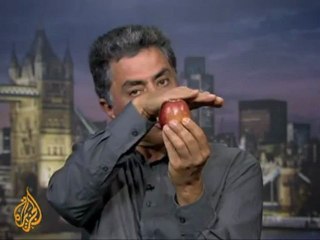 Stargazers watch long lunar eclipse