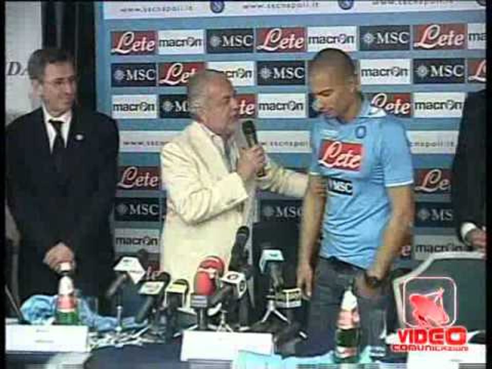 Castelvolturno (CE) - Il Napoli torna a casa e ritrova Maggio e De Sanctis (26.07.12)