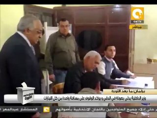وزير الداخلية يدلي بصوته في الانتخابات #Dec15