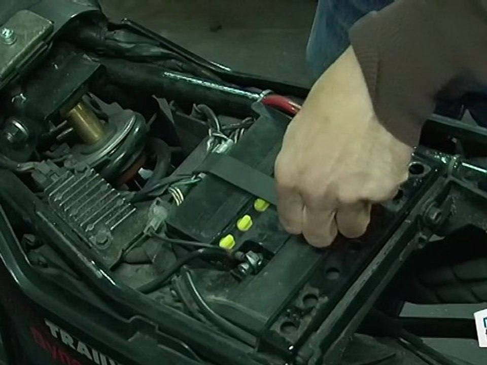 Comment changer la batterie moto ?