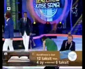 Hande Ataizi Canlı Yayında Yere Çakıldı!