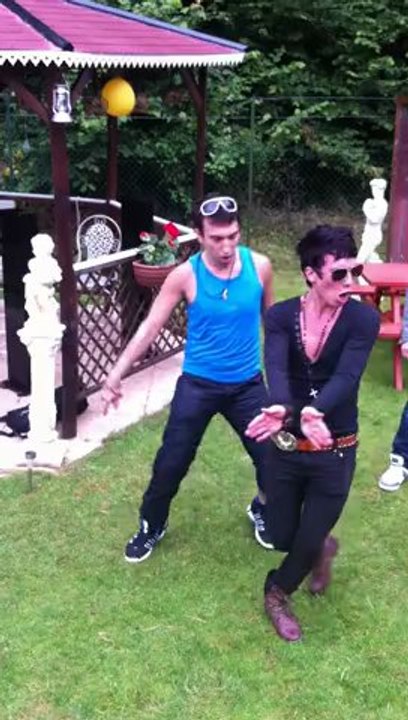 k-o-p : Petite danse improvisée sur J-lo