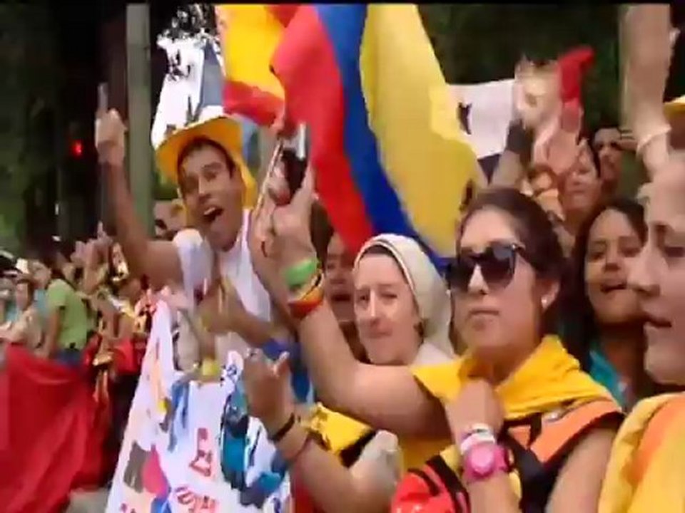 Testimonios en Cibeles antes de ver al Papa - JMJ