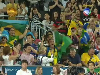 Sarah Menezes recebe o ouro e hino brasileiro toca pela 1ª vez em Londres