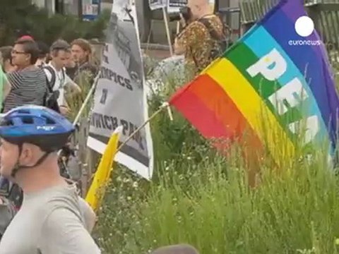 Des centaines de manifestants dénoncent des Jeux...