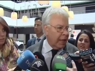 La 'conferencia de paz' lleva la guerra al PSOE