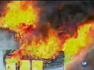 Espectacular incendio en San Francisco - San Francisco blaze destroy a building
