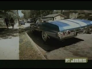 Young Dro ft T.I. - Shoulder Lean