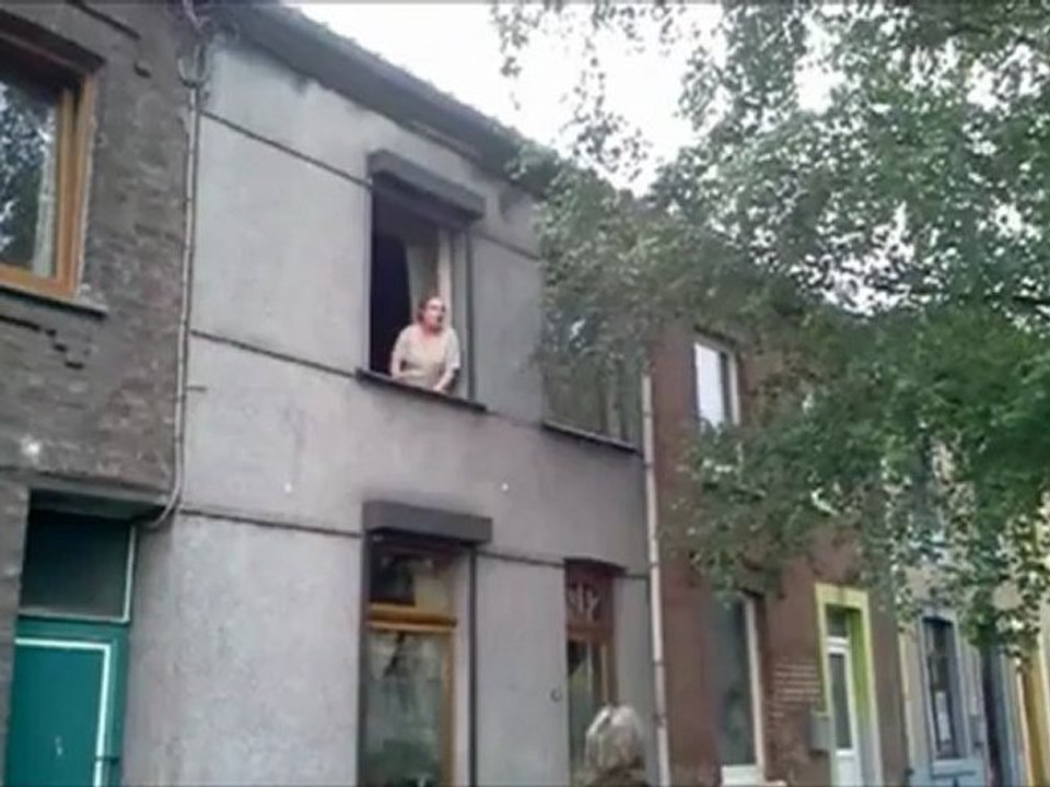 la folle d'ougrée feat cut killer - assassin de la police appeler la police